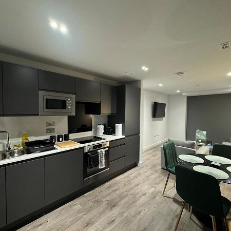 Modern 2-Bedroom Apartment In Heart Of Ліверпуль Екстер'єр фото