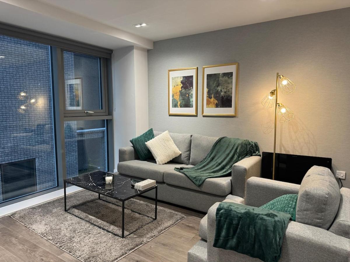 Modern 2-Bedroom Apartment In Heart Of Ліверпуль Екстер'єр фото