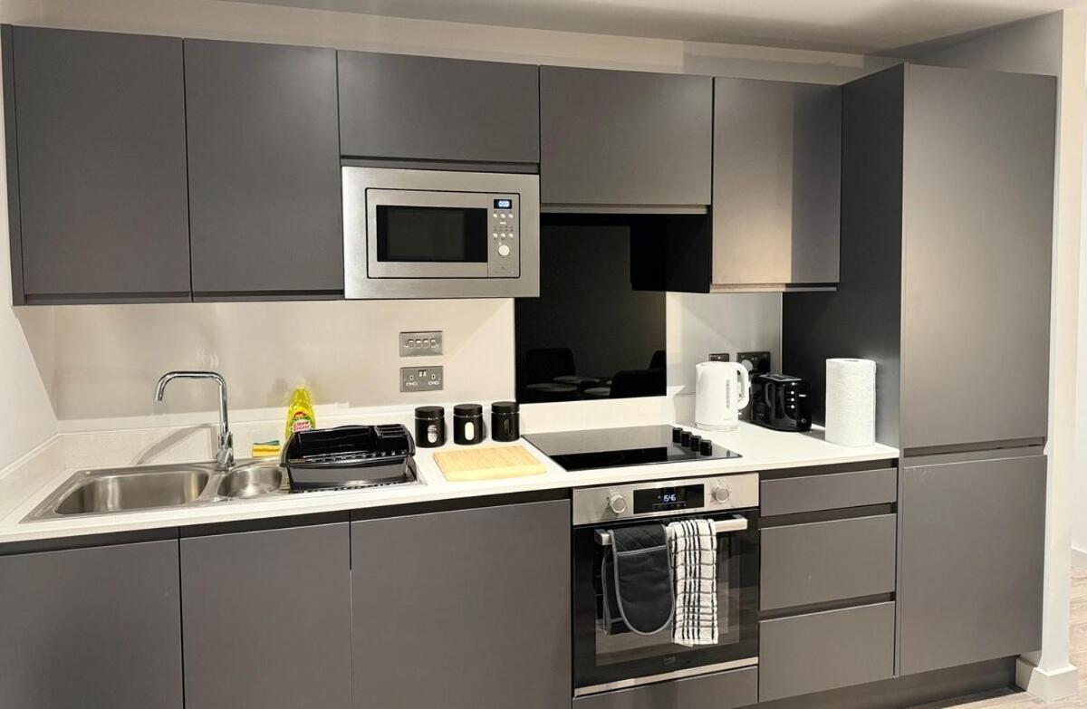 Modern 2-Bedroom Apartment In Heart Of Ліверпуль Екстер'єр фото